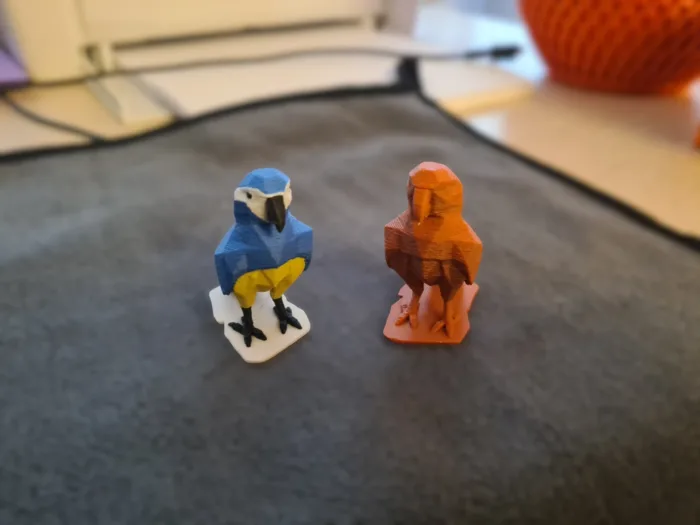 Parrot Figurine - Image 2